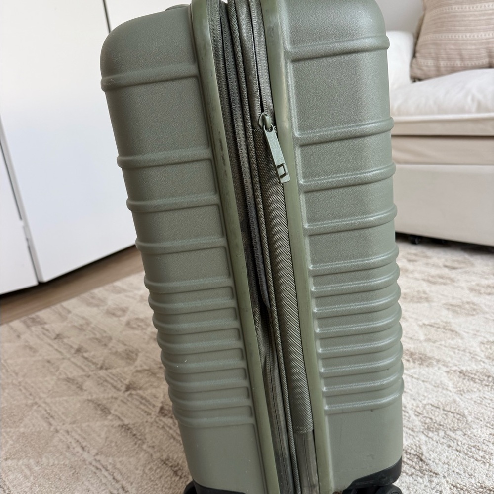 BEIS Carry On in Olive Suitcase - Picture 4 of 13